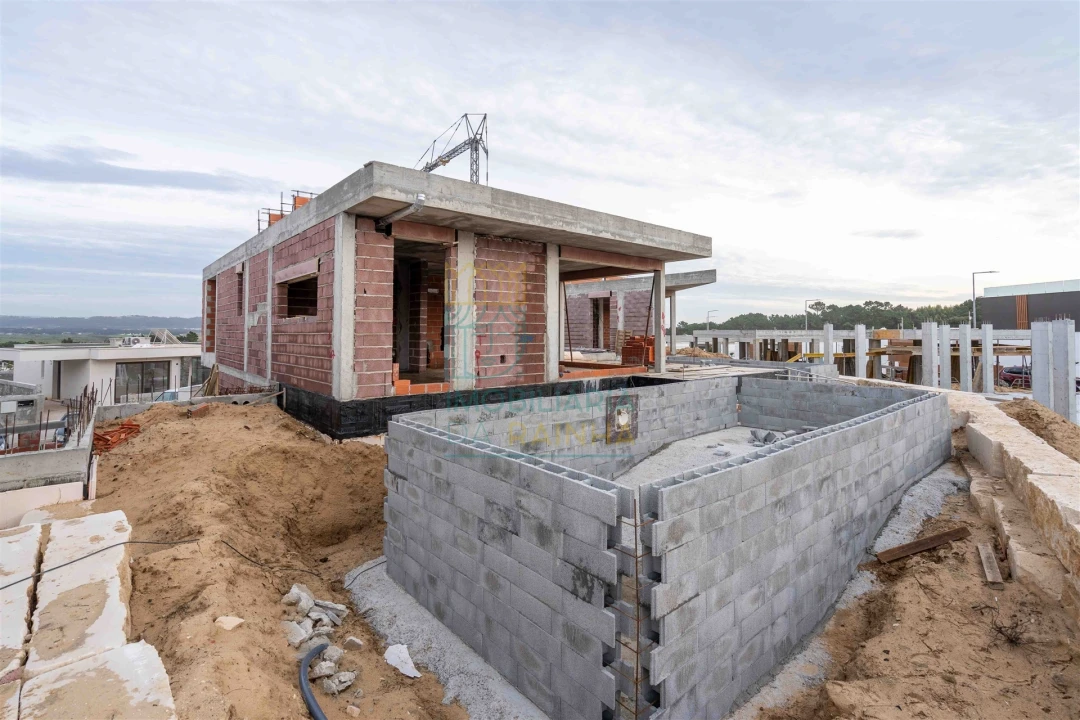 Moradia T3 para Venda em Tornada e Salir do Porto Foto 8