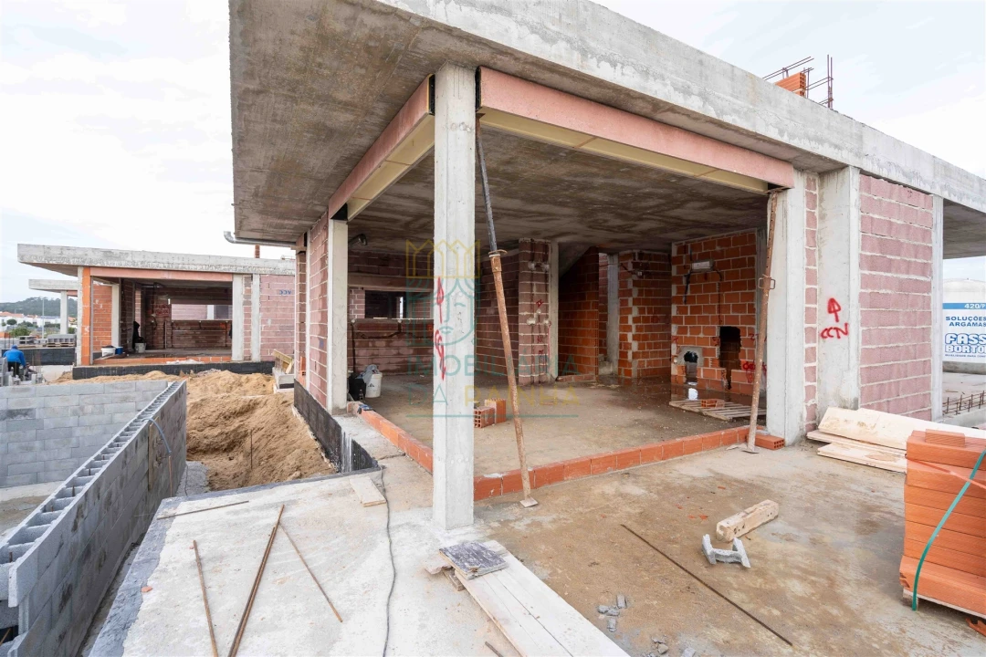 Moradia T3 para Venda em Tornada e Salir do Porto Foto 4