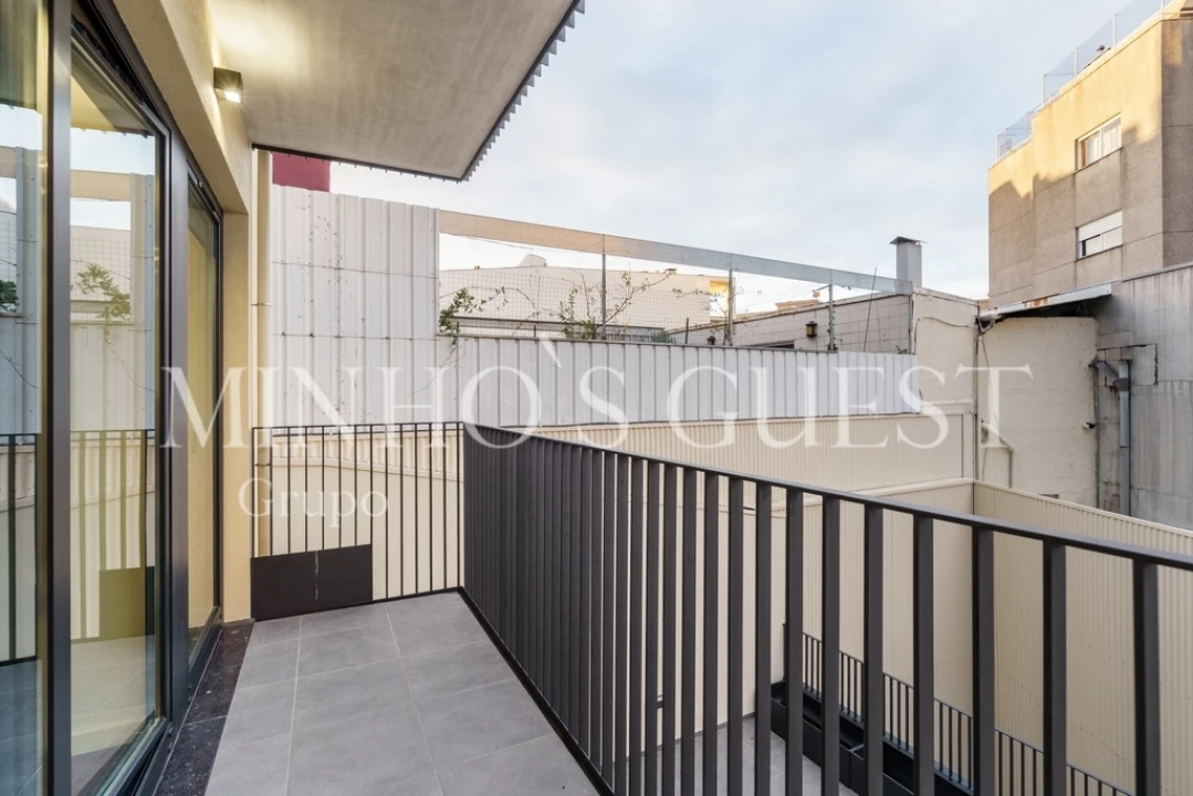 Apartamento T2 para Arrendamento férias em Braga (Maximinos, Sé e Cividade) Foto 16