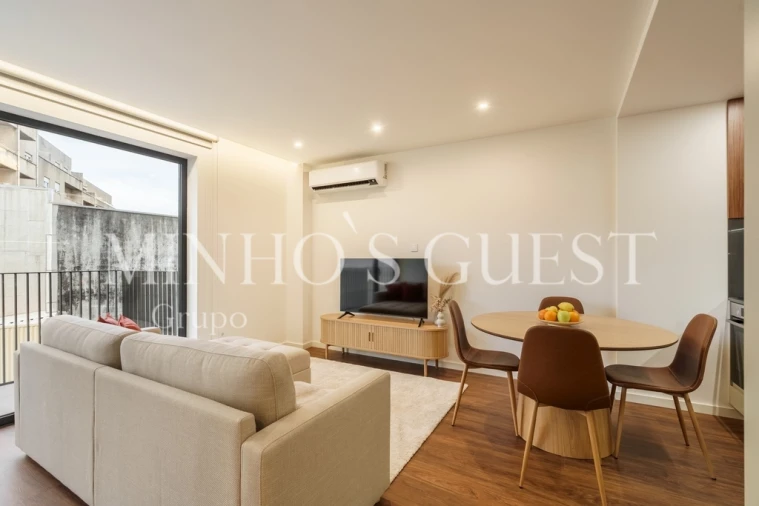 Apartamento T2 para Arrendamento férias em Braga (Maximinos, Sé e Cividade) Foto 6