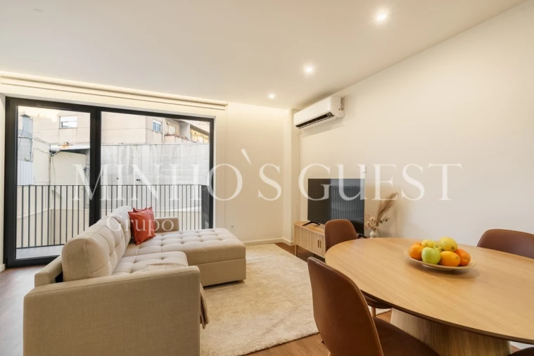 Apartamento T2 para Arrendamento férias em Braga (Maximinos, Sé e Cividade) Foto 14