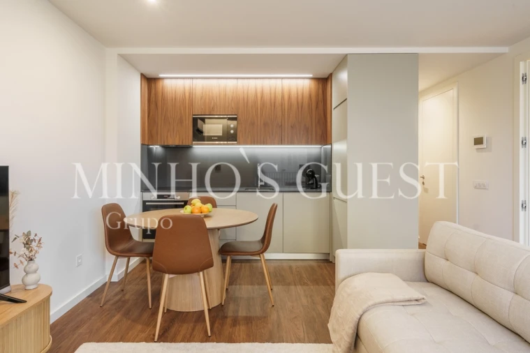 Apartamento T2 para Arrendamento férias em Braga (Maximinos, Sé e Cividade) Foto 4