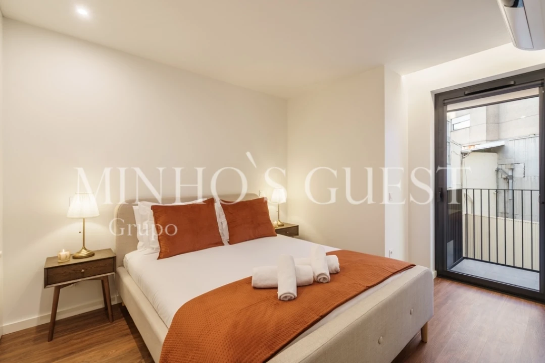 Apartamento T2 para Arrendamento férias em Braga (Maximinos, Sé e Cividade) Foto 3