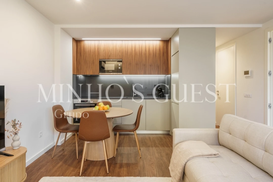Apartamento T2 para Arrendamento férias em Braga (Maximinos, Sé e Cividade) Foto 4