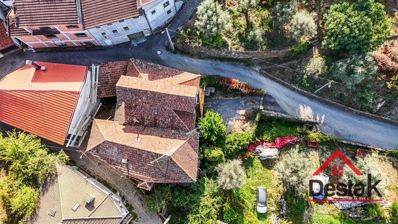 Moradia T6 para Venda em São Cipriano e Vil de Souto Foto 38