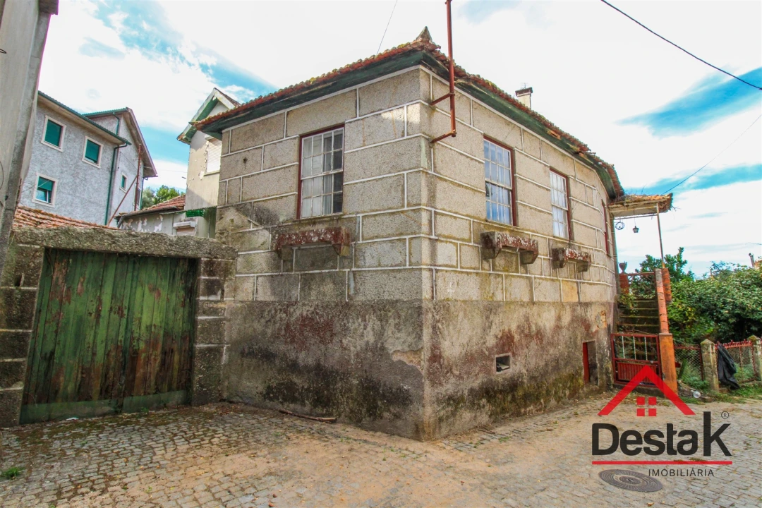 Moradia T6 para Venda em São Cipriano e Vil de Souto Foto 32