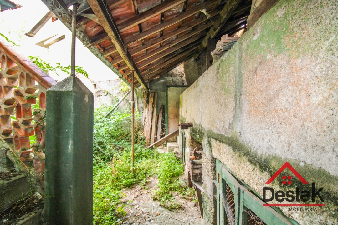 Moradia T6 para Venda em São Cipriano e Vil de Souto Foto 6
