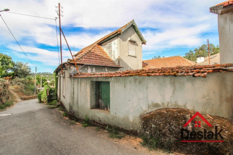 Moradia T6 para Venda em São Cipriano e Vil de Souto Foto 31