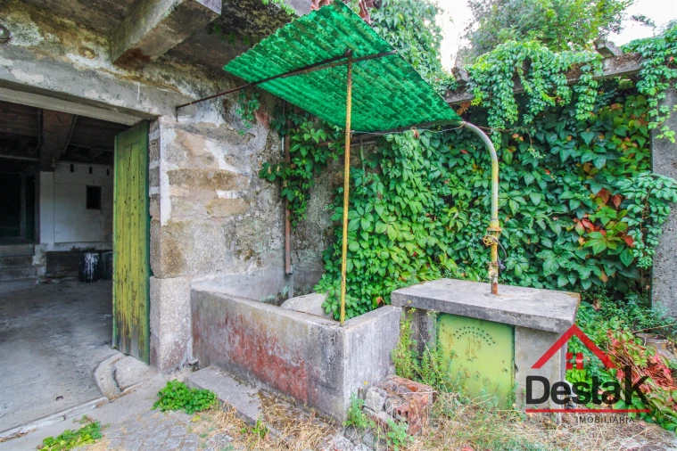 Moradia T6 para Venda em São Cipriano e Vil de Souto Foto 5