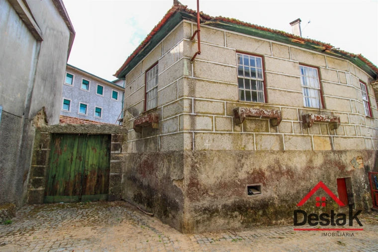 Moradia T6 para Venda em São Cipriano e Vil de Souto Foto 33