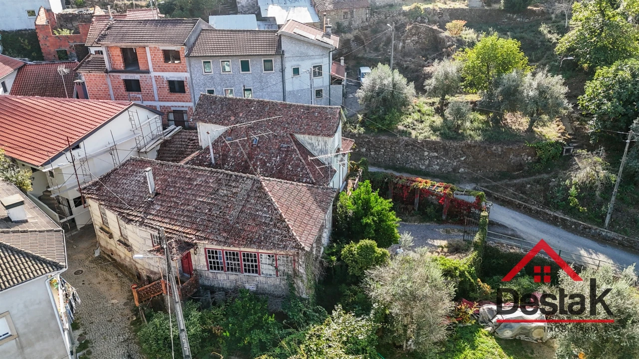 Moradia T6 para Venda em São Cipriano e Vil de Souto Foto 41