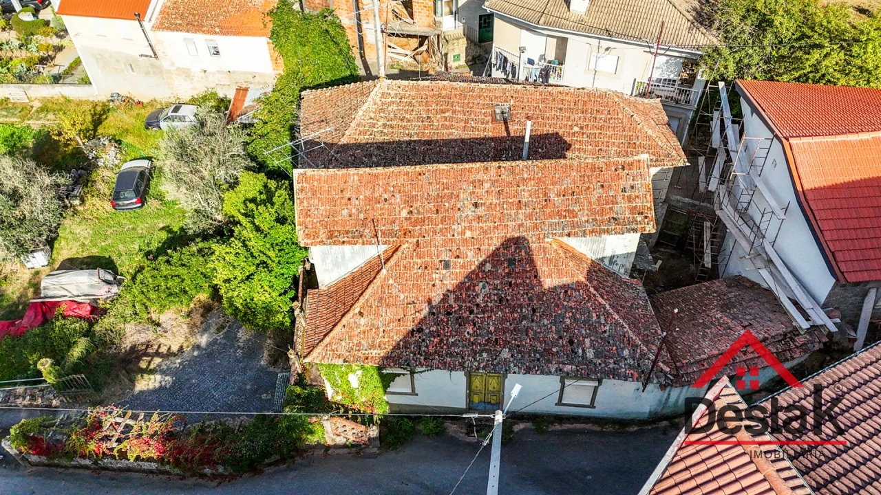 Moradia T6 para Venda em São Cipriano e Vil de Souto Foto 37