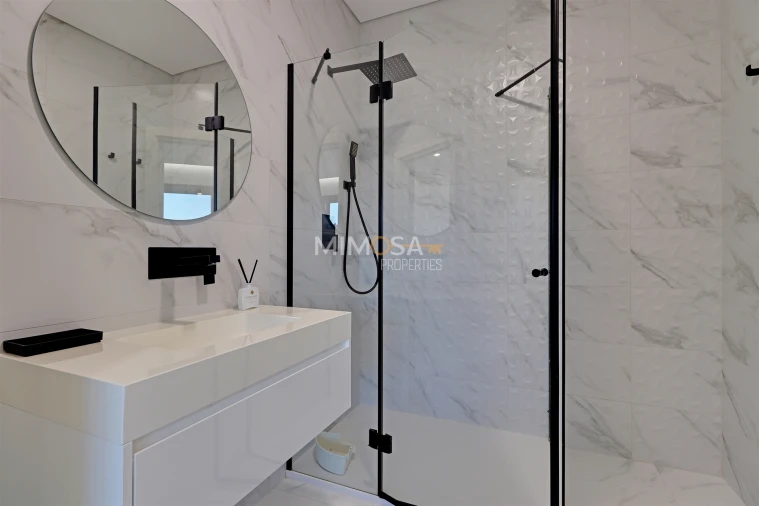 Moradia T3 para Arrendamento em Alvor Foto 14