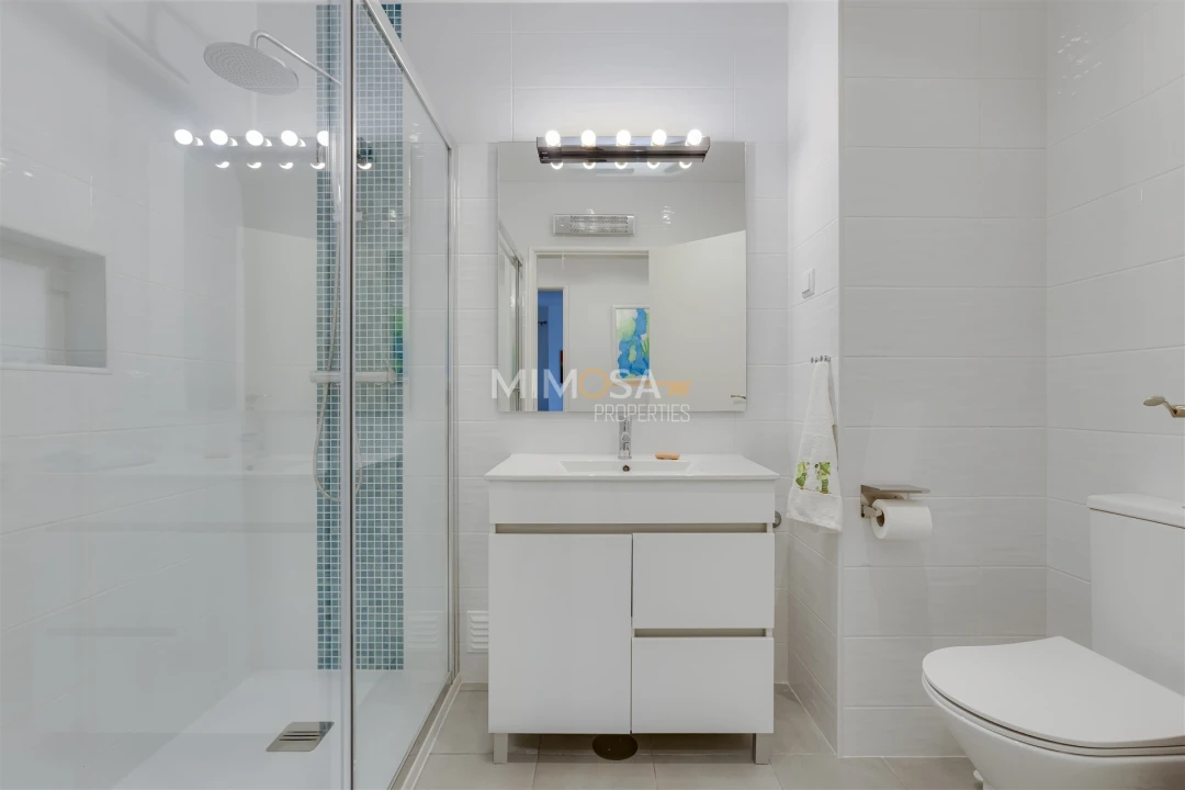 Apartamento T2 para Arrendamento em Lagos (São Sebastião e Santa Maria) Foto 18