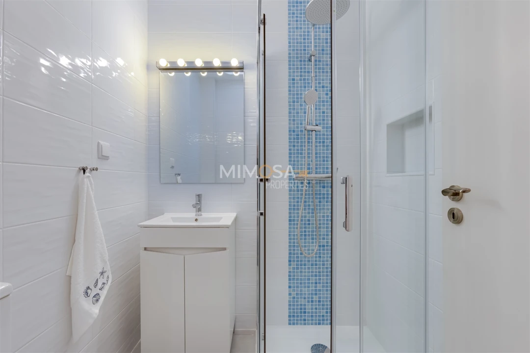 Apartamento T2 para Arrendamento em Lagos (São Sebastião e Santa Maria) Foto 24