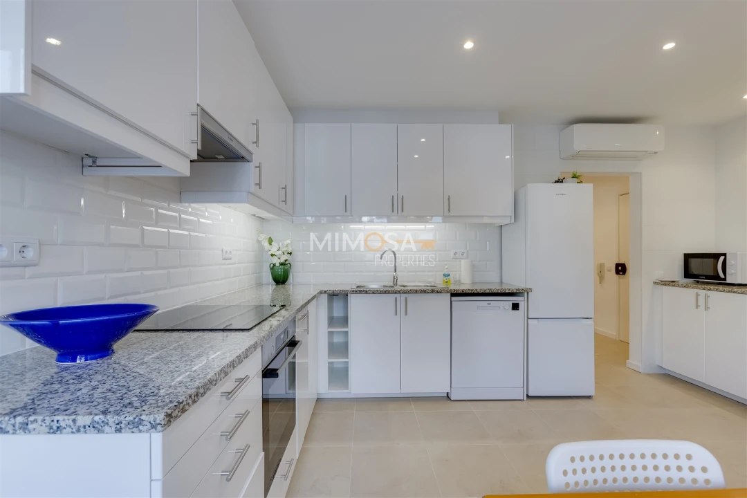 Apartamento T2 para Arrendamento em Lagos (São Sebastião e Santa Maria) Foto 10