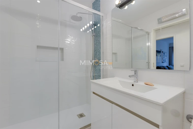 Apartamento T2 para Arrendamento em Lagos (São Sebastião e Santa Maria) Foto 19