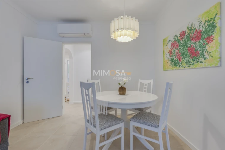 Apartamento T2 para Arrendamento em Lagos (São Sebastião e Santa Maria) Foto 7