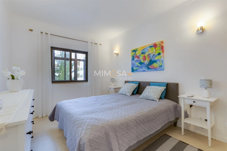 Apartamento T2 para Arrendamento em Lagos (São Sebastião e Santa Maria) Foto 14