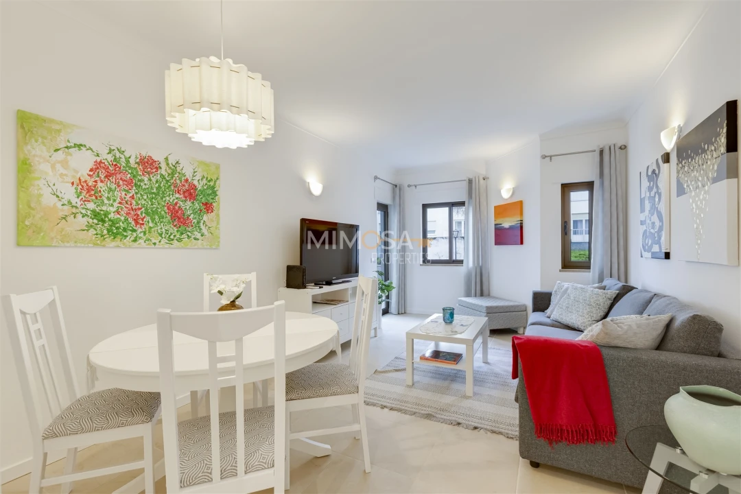 Apartamento T2 para Arrendamento em Lagos (São Sebastião e Santa Maria) Foto 2