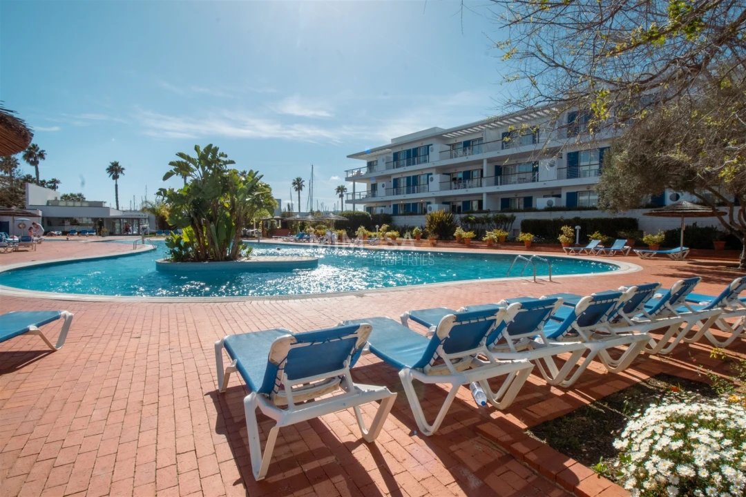 Apartamento T2 para Arrendamento em Lagos (São Sebastião e Santa Maria) Foto 20