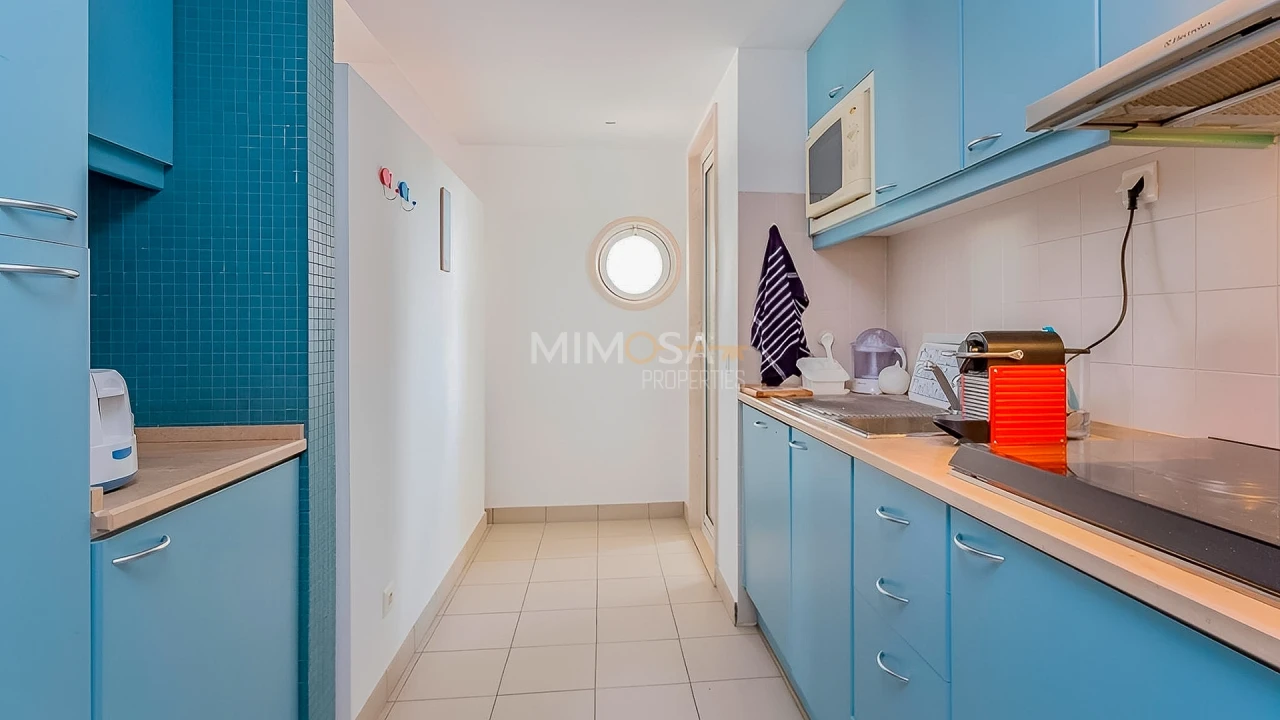 Apartamento T2 para Arrendamento em Lagos (São Sebastião e Santa Maria) Foto 13