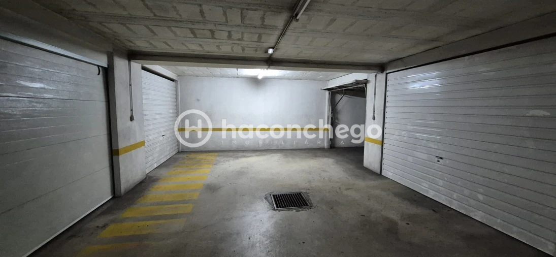 Garagem para Arrendamento em Arcozelo Foto 13