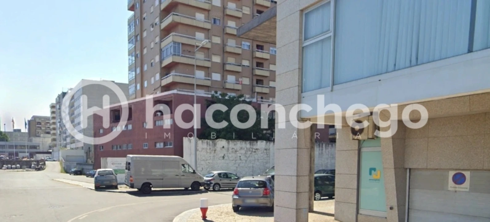 Garagem para Arrendamento em Arcozelo Foto 2