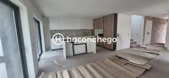 Moradia T3 para Venda em Brufe