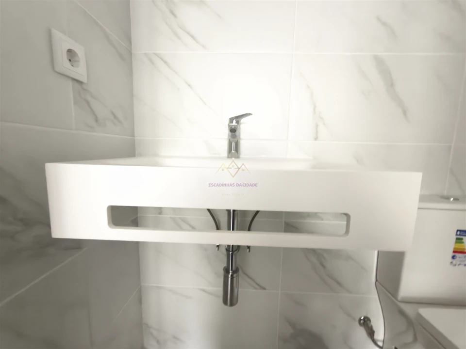 Apartamento T2 para Venda em Camarate, Unhos e Apelação Foto 30