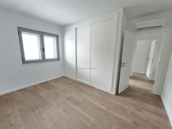 Apartamento T2 para Venda em Camarate, Unhos e Apelação Foto 28