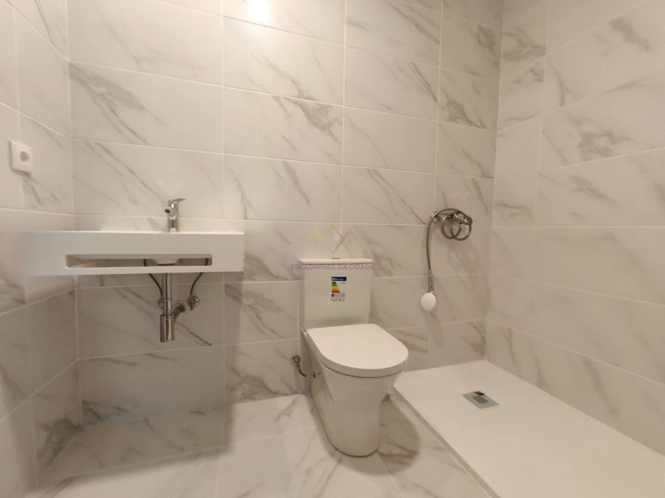 Apartamento T2 para Venda em Camarate, Unhos e Apelação Foto 26