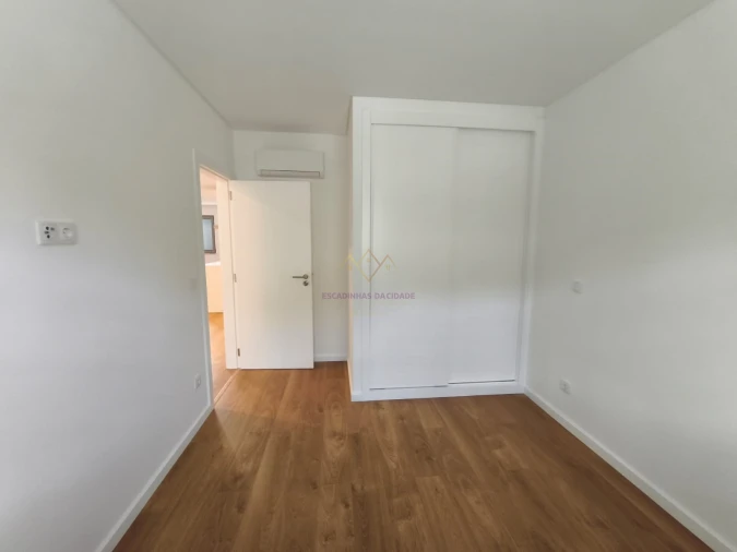 Apartamento T2 para Venda em Camarate, Unhos e Apelação Foto 16