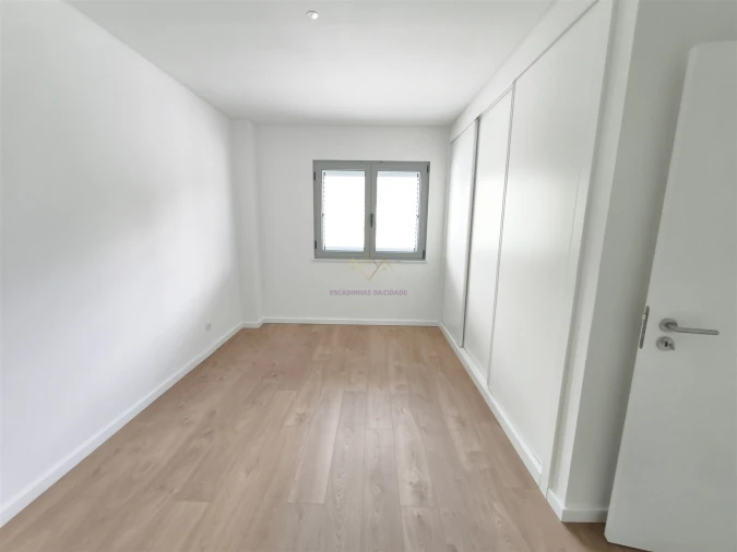 Apartamento T2 para Venda em Camarate, Unhos e Apelação Foto 28