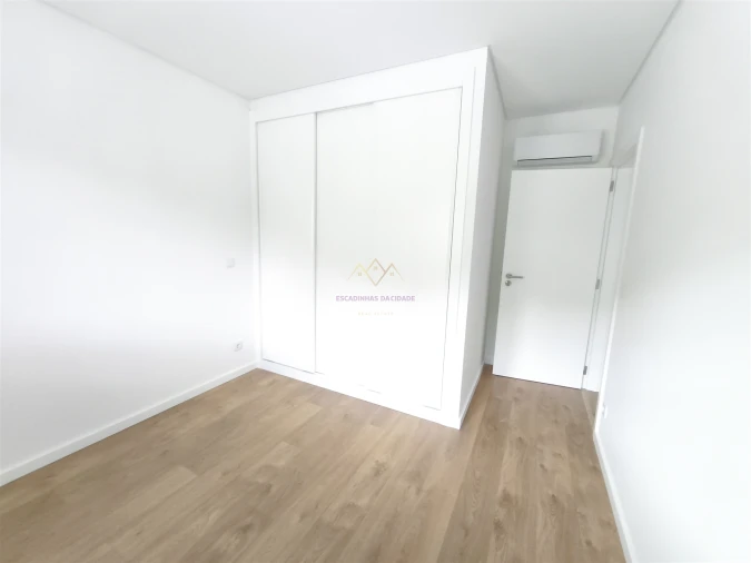 Apartamento T2 para Venda em Camarate, Unhos e Apelação Foto 23