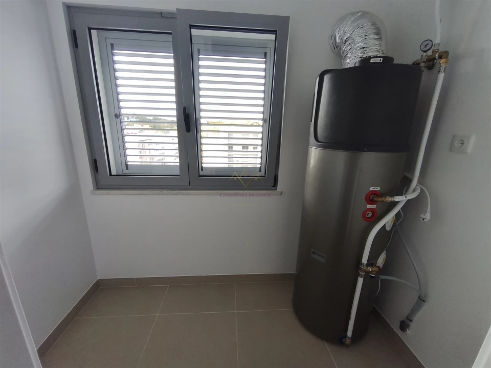 Apartamento T2 para Venda em Camarate, Unhos e Apelação Foto 26