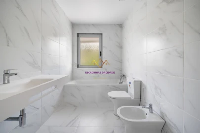 Apartamento T2 para Venda em Camarate, Unhos e Apelação