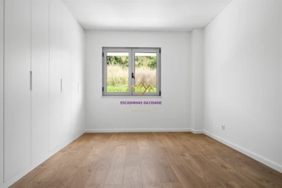 Apartamento T2 para Venda em Camarate, Unhos e Apelação