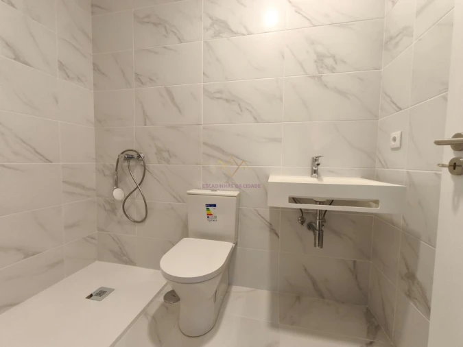 Apartamento T2 para Venda em Camarate, Unhos e Apelação Foto 18