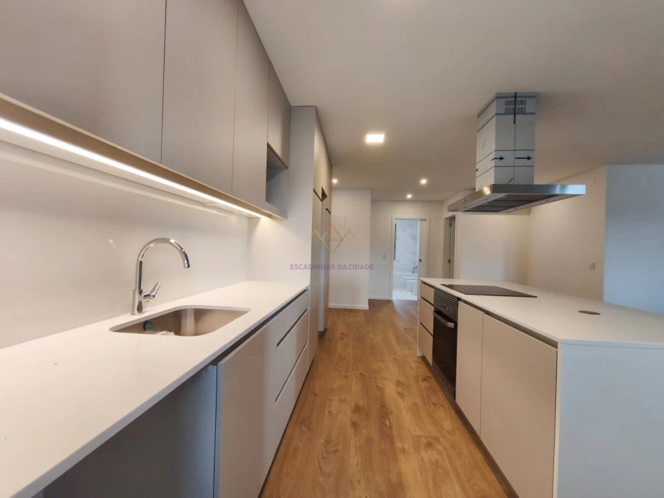 Apartamento T2 para Venda em Camarate, Unhos e Apelação Foto 11