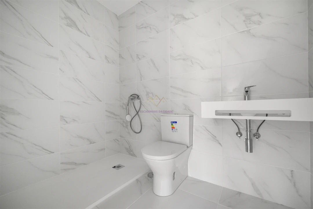 Apartamento T2 para Venda em Camarate, Unhos e Apelação Foto 22
