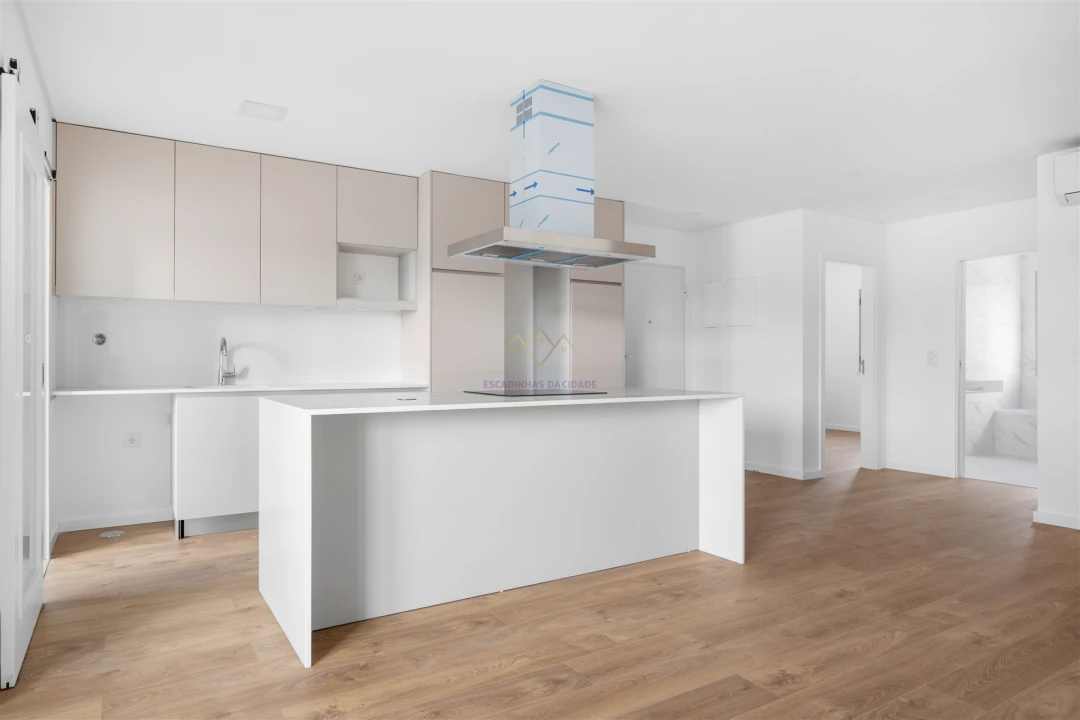 Apartamento T2 para Venda em Camarate, Unhos e Apelação Foto 9