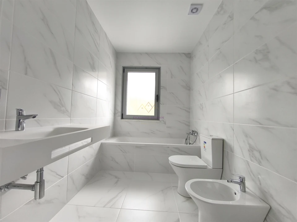 Apartamento T2 para Venda em Camarate, Unhos e Apelação Foto 16