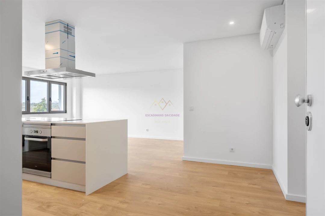 Apartamento T2 para Venda em Camarate, Unhos e Apelação Foto 6