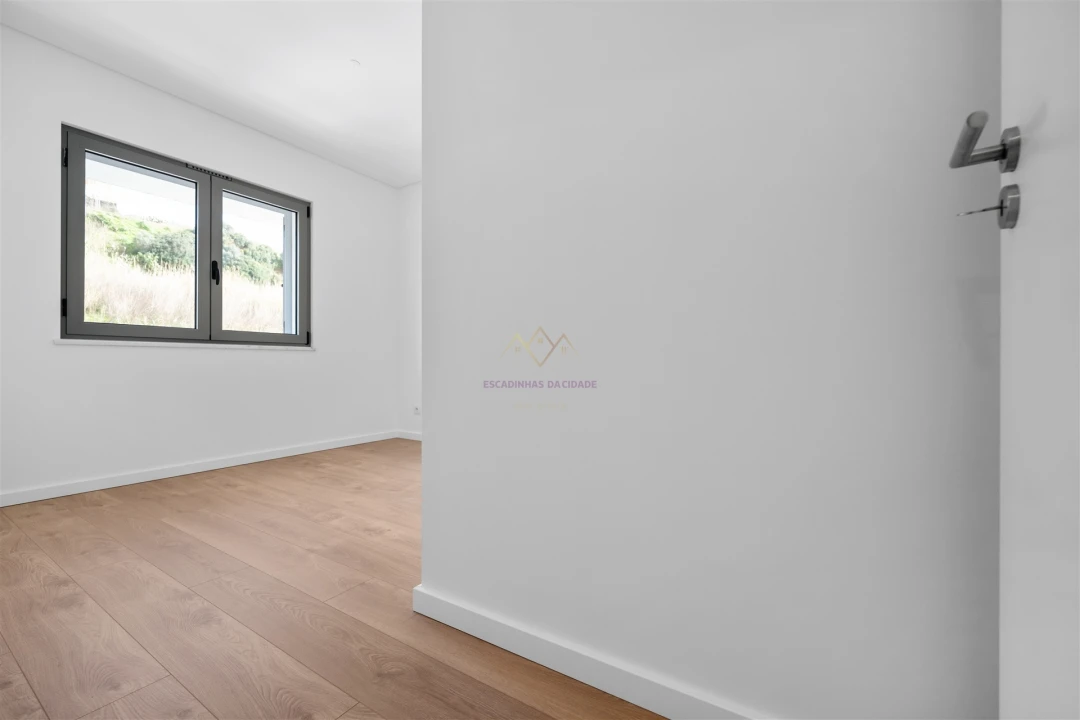 Apartamento T2 para Venda em Camarate, Unhos e Apelação Foto 23