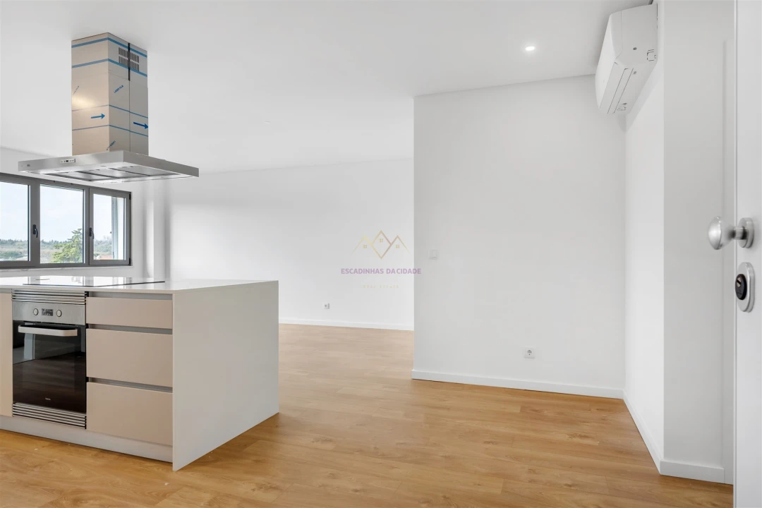 Apartamento T2 para Venda em Camarate, Unhos e Apelação Foto 2