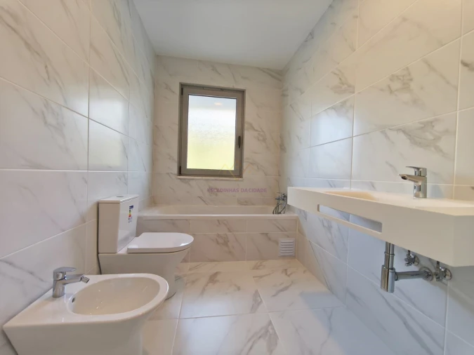 Apartamento T2 para Venda em Camarate, Unhos e Apelação Foto 18