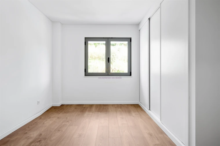 Apartamento T2 para Venda em Camarate, Unhos e Apelação Foto 19