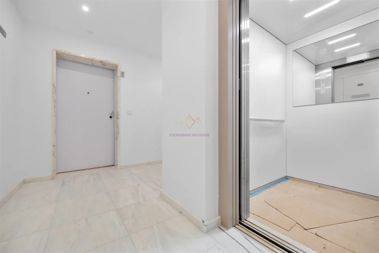 Apartamento T2 para Venda em Camarate, Unhos e Apelação Foto 31