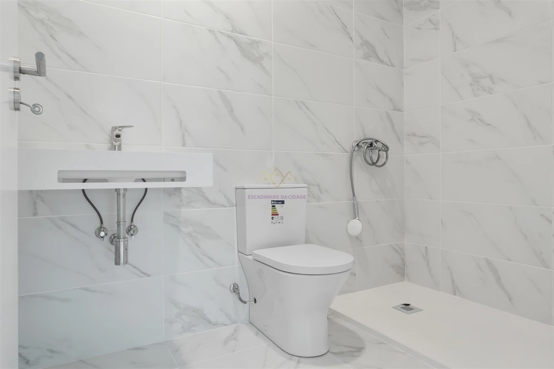 Apartamento T2 para Venda em Camarate, Unhos e Apelação Foto 20